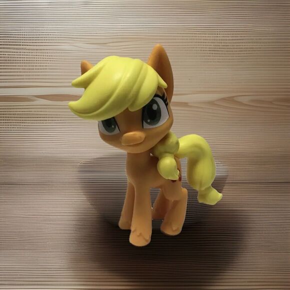 My Little Pony Applejack G4 MLP Mini Figure Toy Orange Hasbro Friendship Magic - Picture 1 of 8